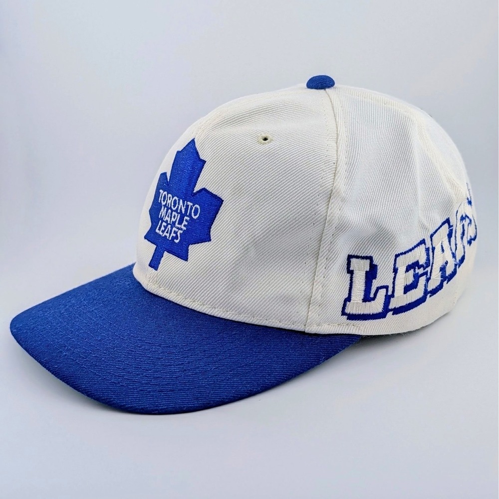 Vintage Toronto Maple Leafs Sports Specialties Side Wave NHL Snapback Hat